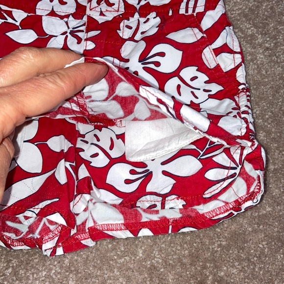 5/$20 Tommy Hilfiger 4t skort red white Hawaiian tropical print - Picture 2 of 6